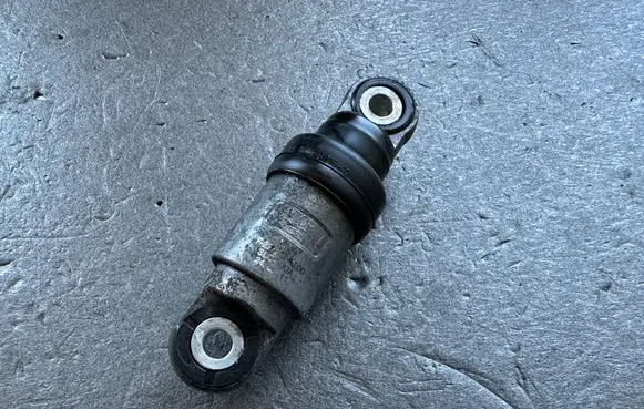 Nissan Patrol Y61 Generator/alternator belt tensioner 117522W200