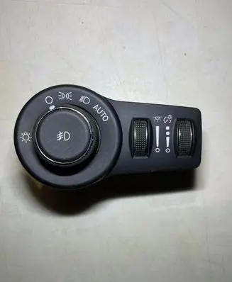 Chrysler Pacifica Light switch 68154356AC P68154356AC 68154356AC9351