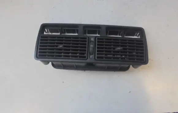 Volkswagen Golf IV Dash center air vent grill 