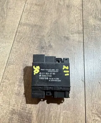 Mercedes-Benz E W211 Keyless (KESSY) go control unit/module 2118203785 33500102