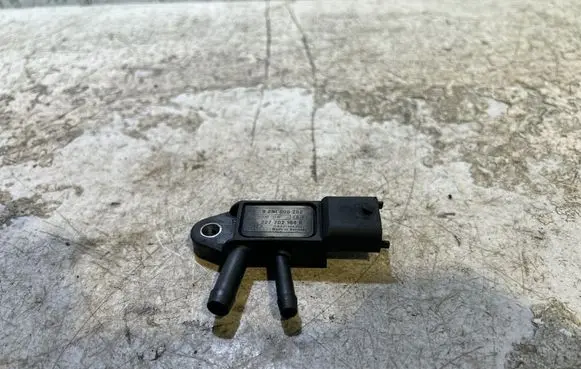 Mercedes-Benz A W176 Air pressure sensor 0281006252 227702184R 130808T1614F
