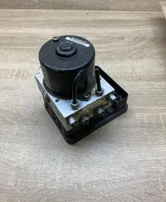 Volvo V50 ABS Pump 30736589A