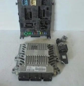 Citroen C4 II Engine ECU kit and lock set 9661642180