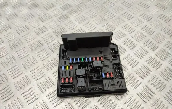 Nissan Qashqai Fuse module 284B7JD000