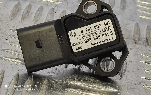 Volkswagen PASSAT B6 Air pressure sensor 1J0959126