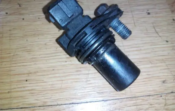 Ford Mondeo MK I Camshaft position sensor 12K073A1E