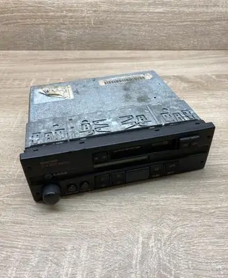 Volkswagen Golf III Radio/CD/DVD/GPS head unit BETARADIOHEADUNIT BASSEHOHEN
