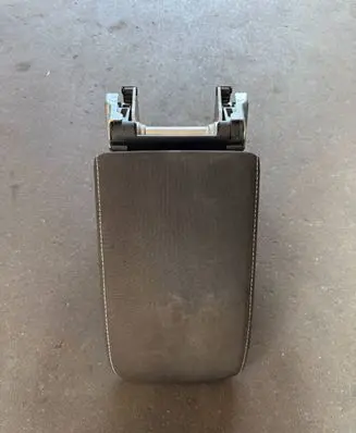 Volkswagen Golf Sportsvan Armrest 