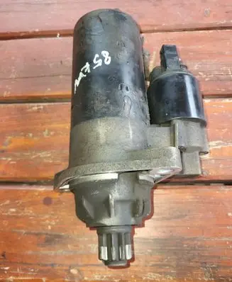 Volkswagen Golf IV Starter motor