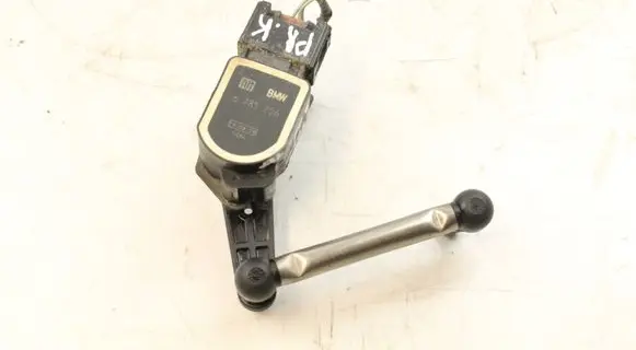 Headlight/headlamp level sensor