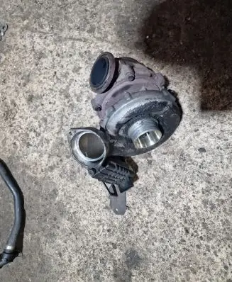 BMW 5 E60 E61 Turbo 7794259