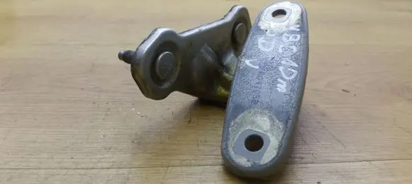 Mercedes-Benz C W204 Front door upper hinge