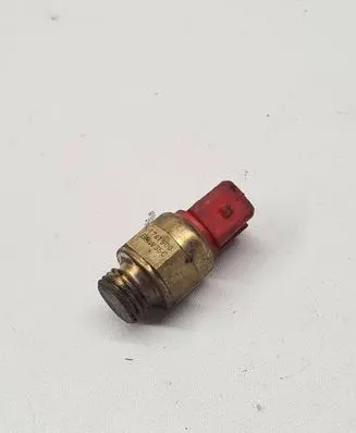 BMW 5 E39 Coolant temperature sensor 1741900 BMW35C