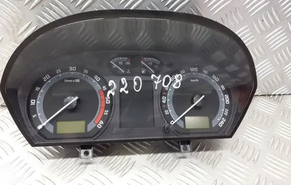 Skoda Fabia Mk1 (6Y) Speedometer (instrument cluster) 6Y0820883E