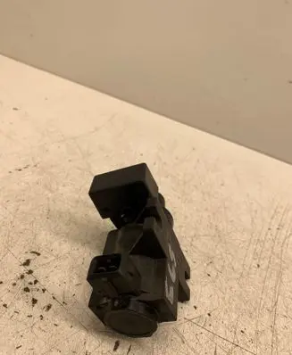 BMW 7 E65 E66 Vacuum valve 70057903 7796634
