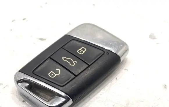Skoda Superb B8 (3V) Ignition key/card 