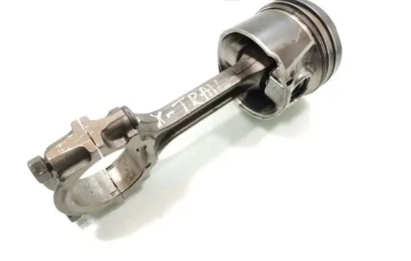 Nissan X-Trail T30 Piston with connecting rod 