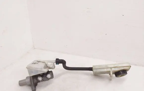 Ford Kuga II Master brake cylinder 03350854051