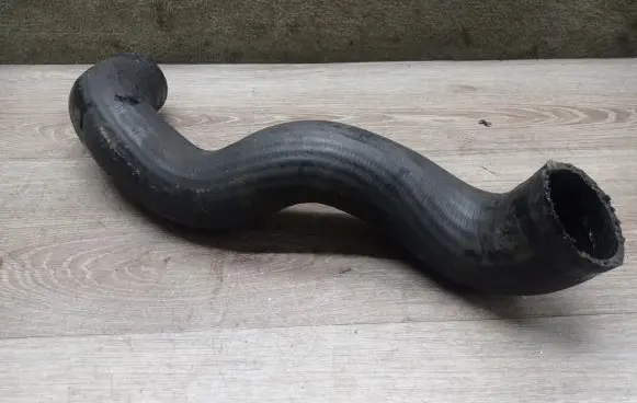Volvo S60 Intercooler hose/pipe