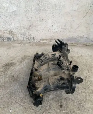 Dacia Sandero II Intake manifold