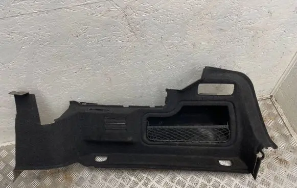 Trunk/boot side trim panel