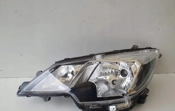 Mitsubishi Space Star Headlight/headlamp 8301D445
