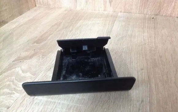 Car ashtray