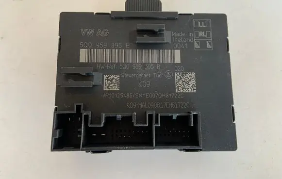Audi A3 S3 8V Door control unit/module 5Q0959395E 5Q0959395B