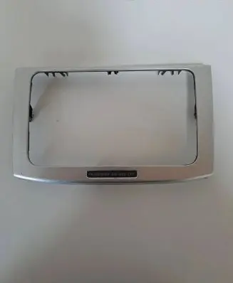 Radio/GPS head unit trim