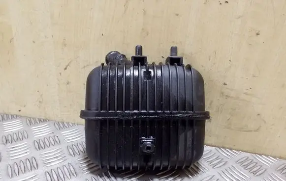 Intake resonator