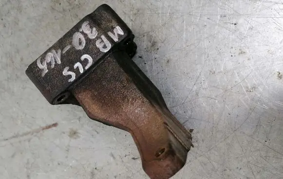 Mercedes-Benz CLS C219 Engine mounting bracket 6420960349
