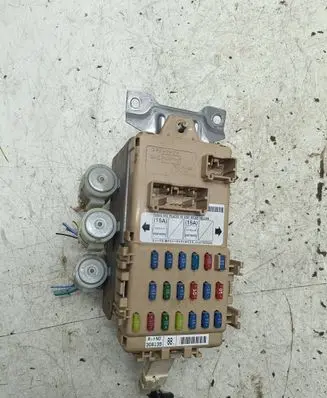 Subaru Forester SG Fuse module 306135