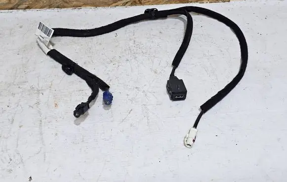 Opel Grandland X USB socket connector 98918250380 A004HQ01