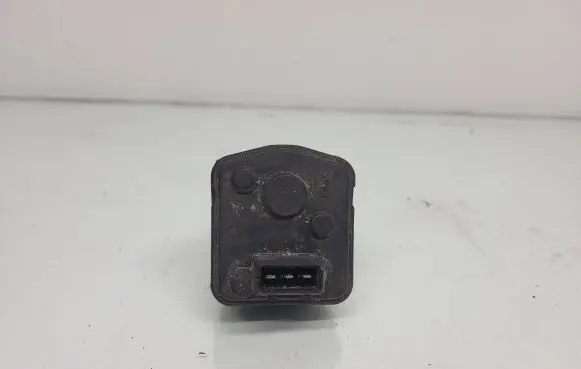 Volkswagen PASSAT B5 Headlight level adjustment motor 00728221