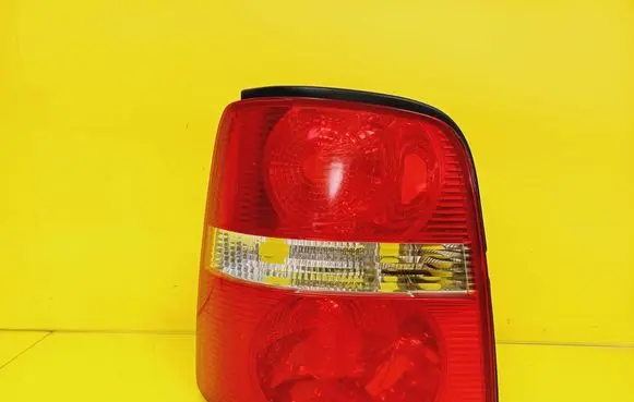 Volkswagen Touran I Rear/tail lights