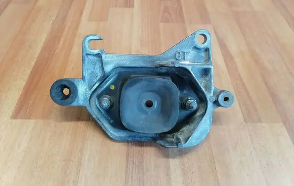 Renault Espace V (RFC) Gearbox mounting bracket 112221641R 112212557R