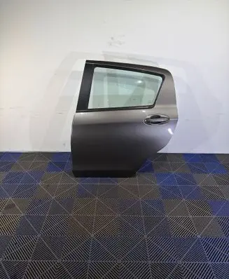 Toyota Yaris Rear door 