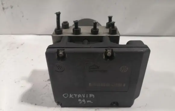 Skoda Octavia Mk1 (1U) ABS Pump 1J0907379G 1J0614117C 10020401424