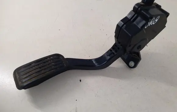 Toyota Urban Cruiser (XP110) Accelerator throttle pedal 7811052020