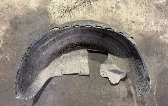 Volvo XC70 Rear arch fender liner splash guards 