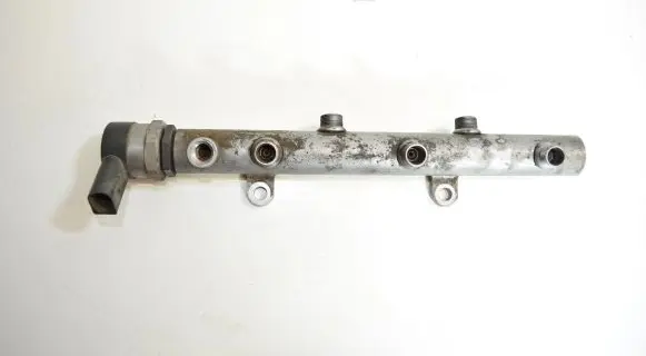 Audi Q7 4L Fuel main line pipe 059130090AG