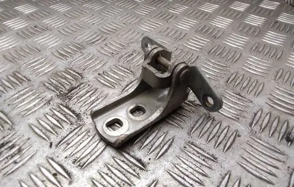 Opel Astra J Front door lower hinge 