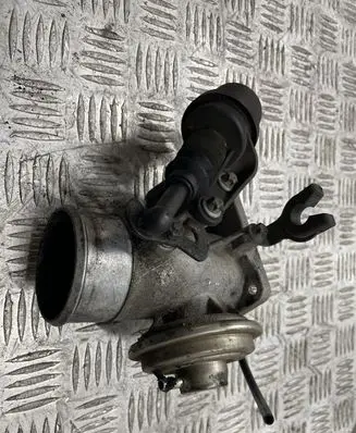 Mercedes-Benz C W202 EGR valve A6110980417