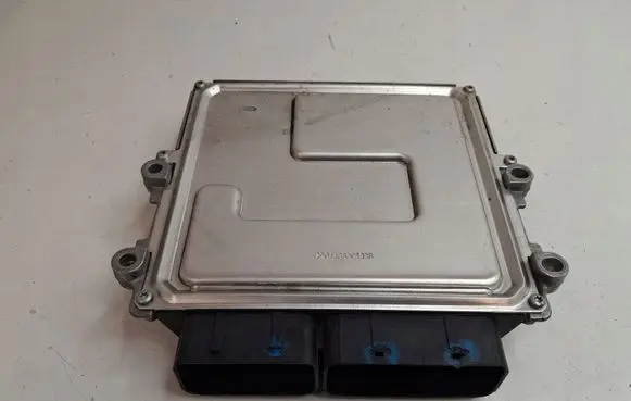 Peugeot Partner III Combustion control unit/module 9851418180