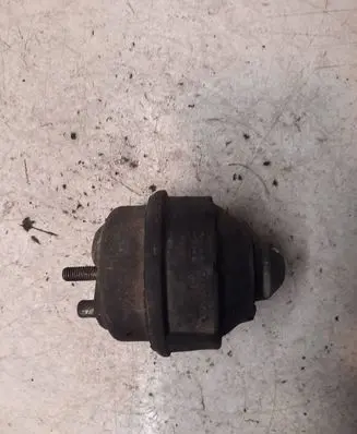 Volvo S60 Engine mount bracket 30566175