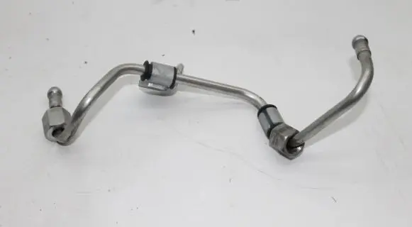 Nissan Note (E12) Fuel line pipe