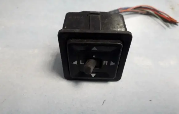 Mitsubishi Galant Wing mirror switch 2775