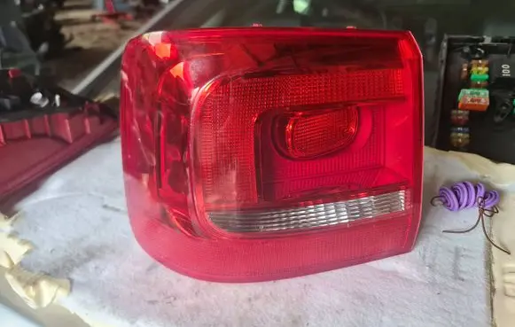 Volkswagen Touran I Rear/tail lights