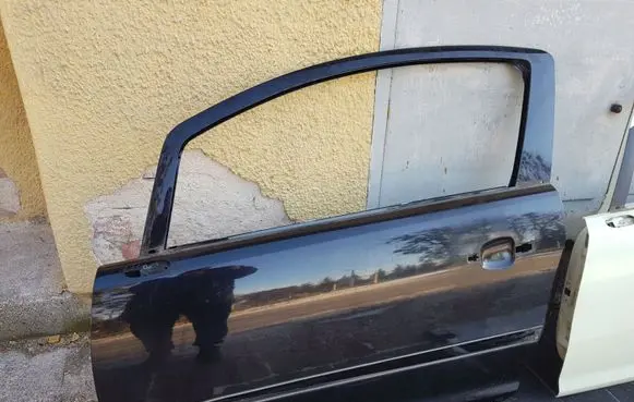 Opel Corsa D Door (2 Door Coupe) NE53075