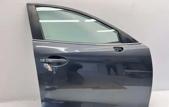 Mazda 3 II Front door